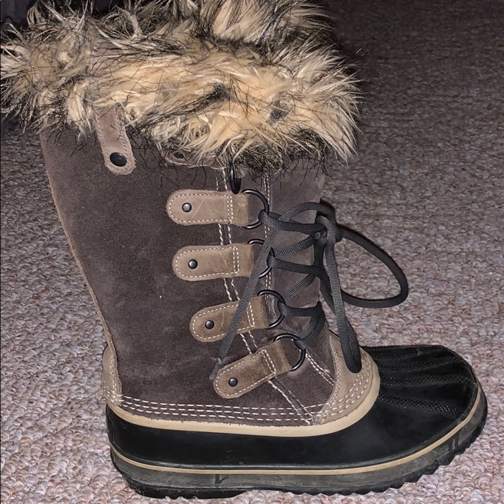 Sorel black and brown winter boots